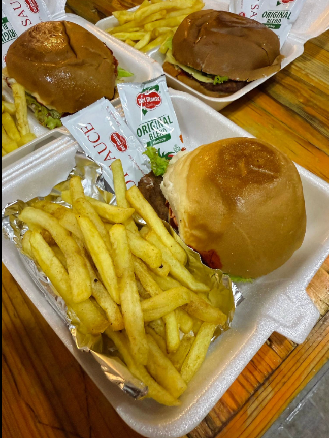 Burger w/ Fries