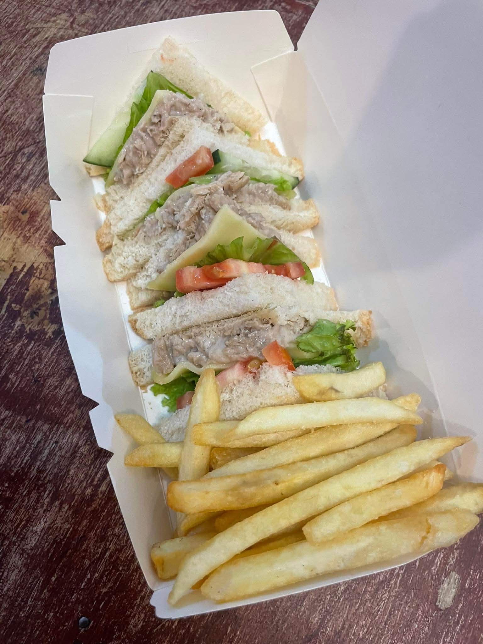 Tuna Clubhouse Sandwich